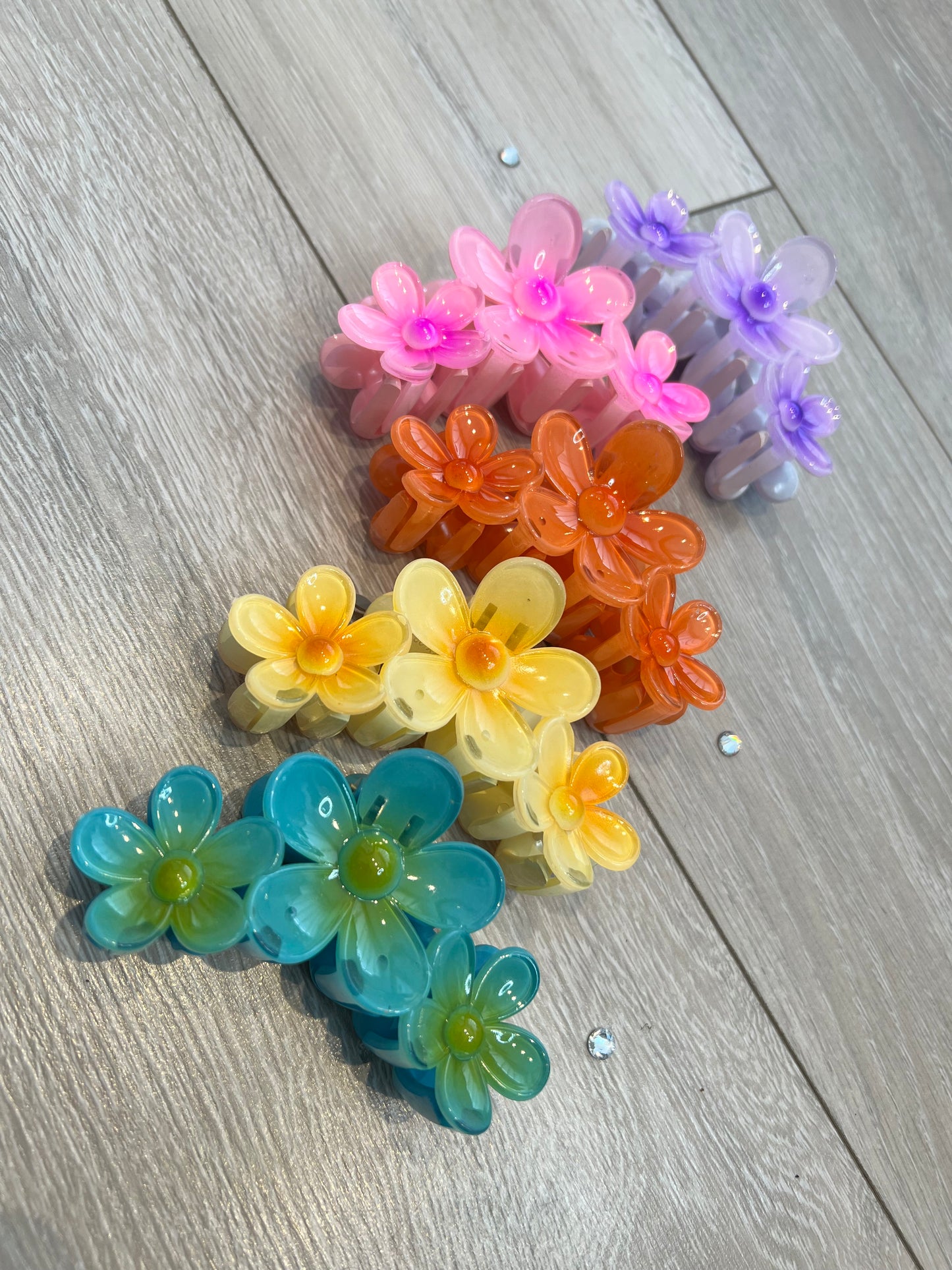Flower girl hair clips