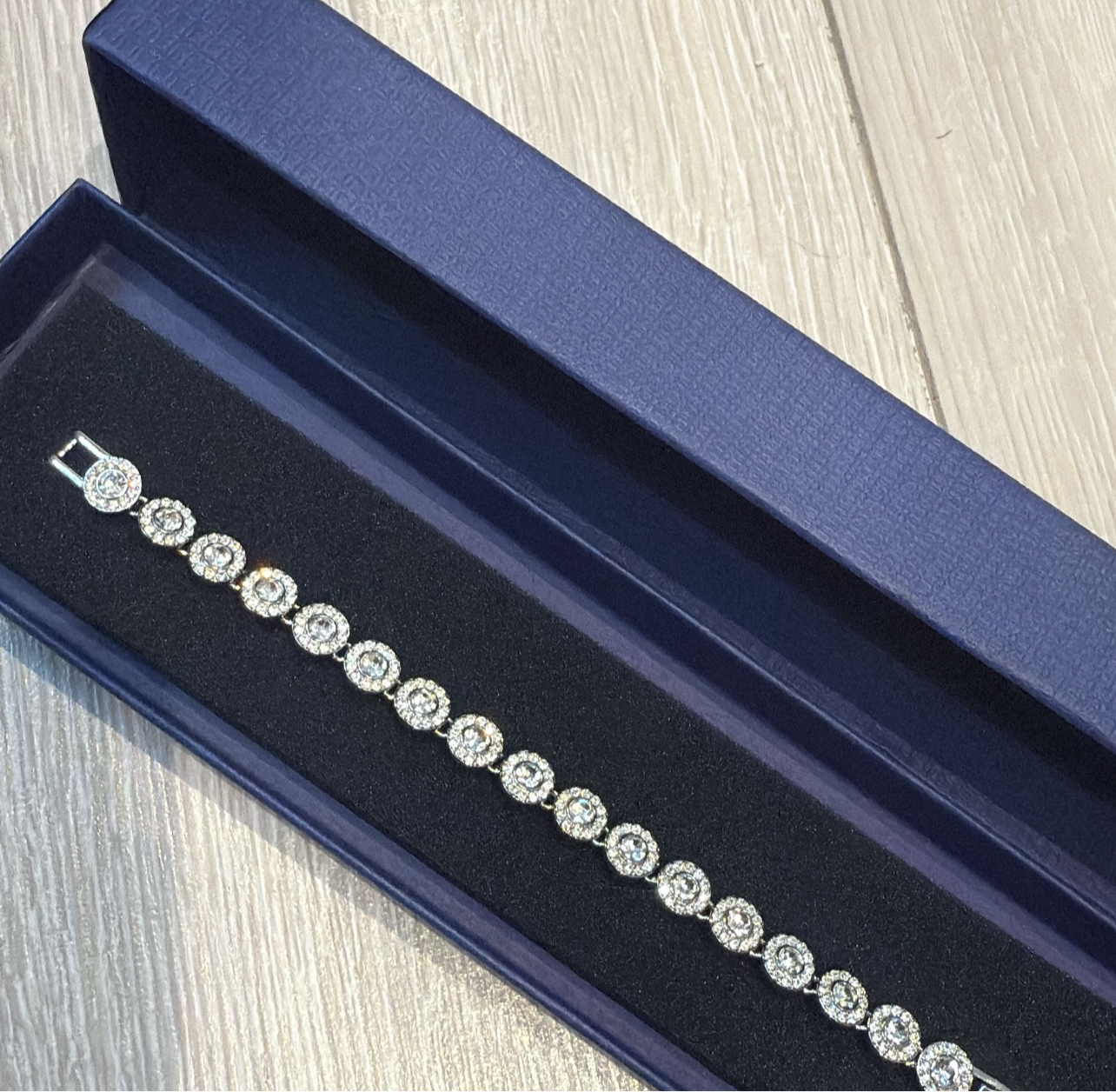 Pretty silver bracelet