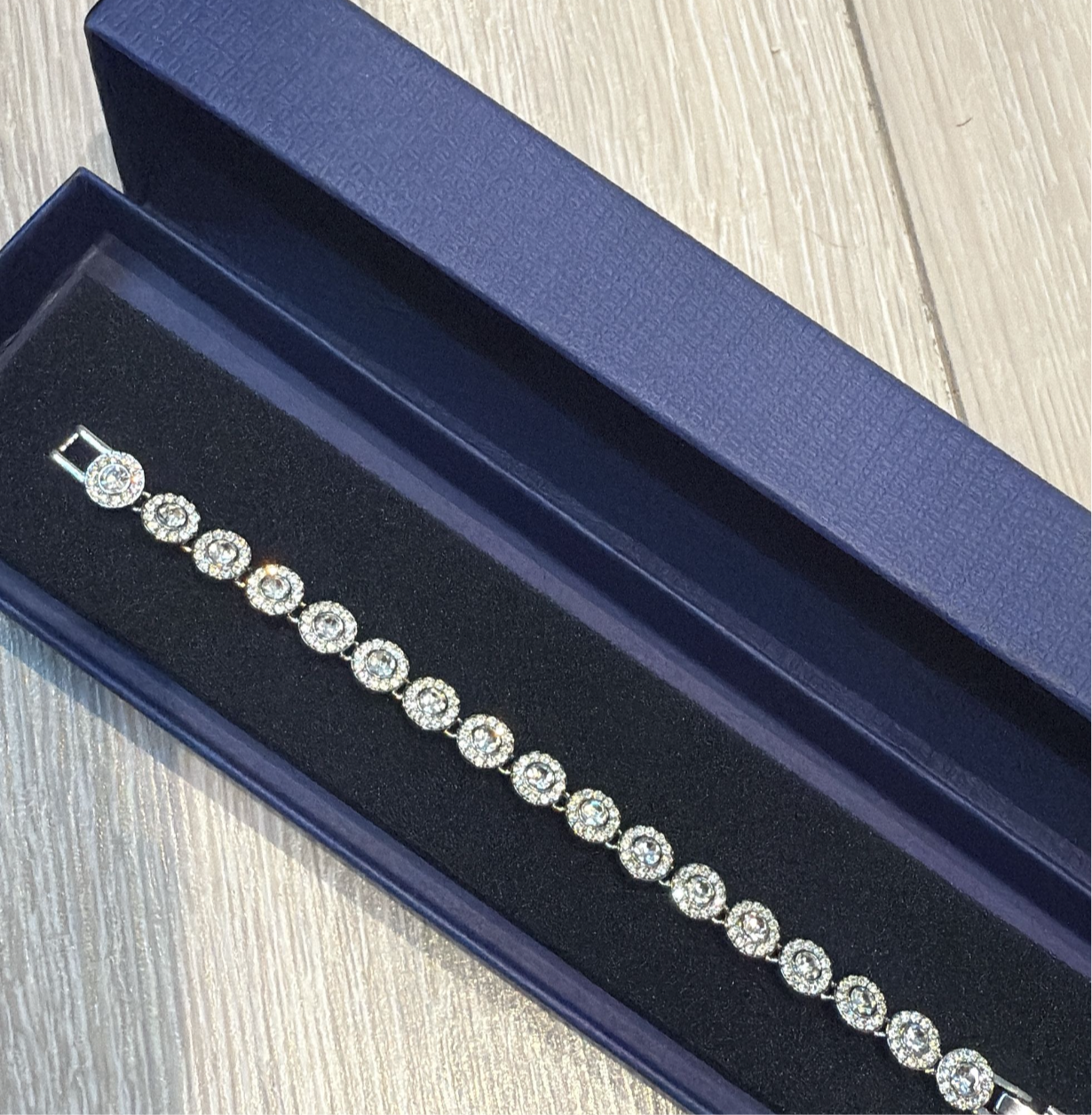 Pretty silver bracelet