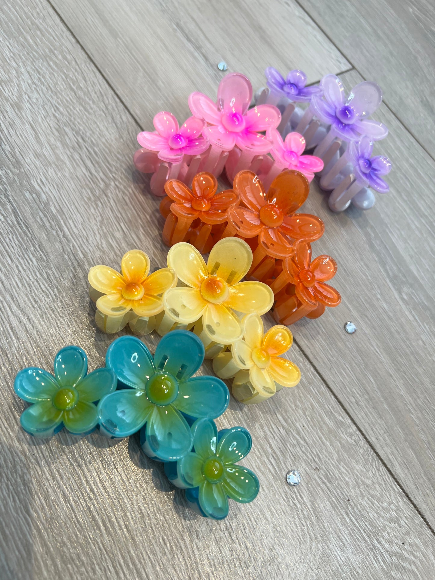 Flower girl hair clips