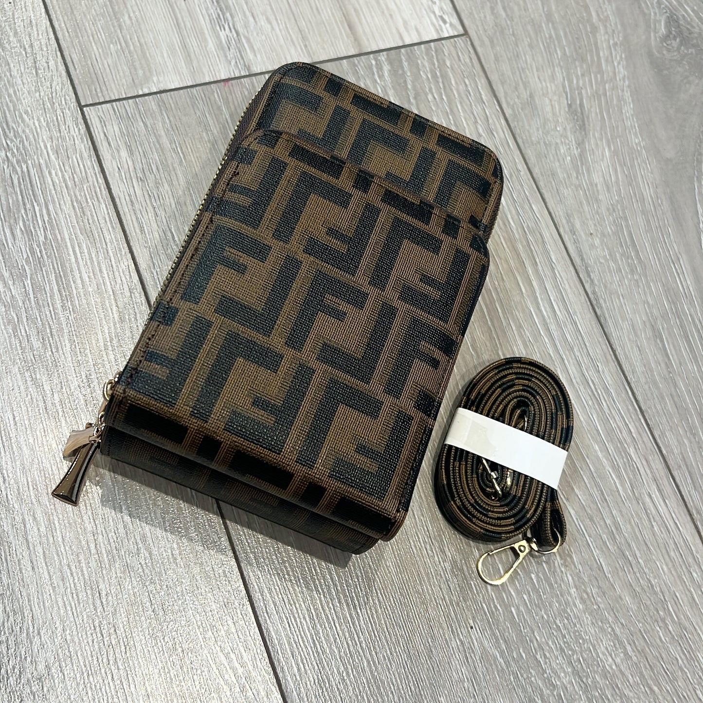 Cross over body bag brown