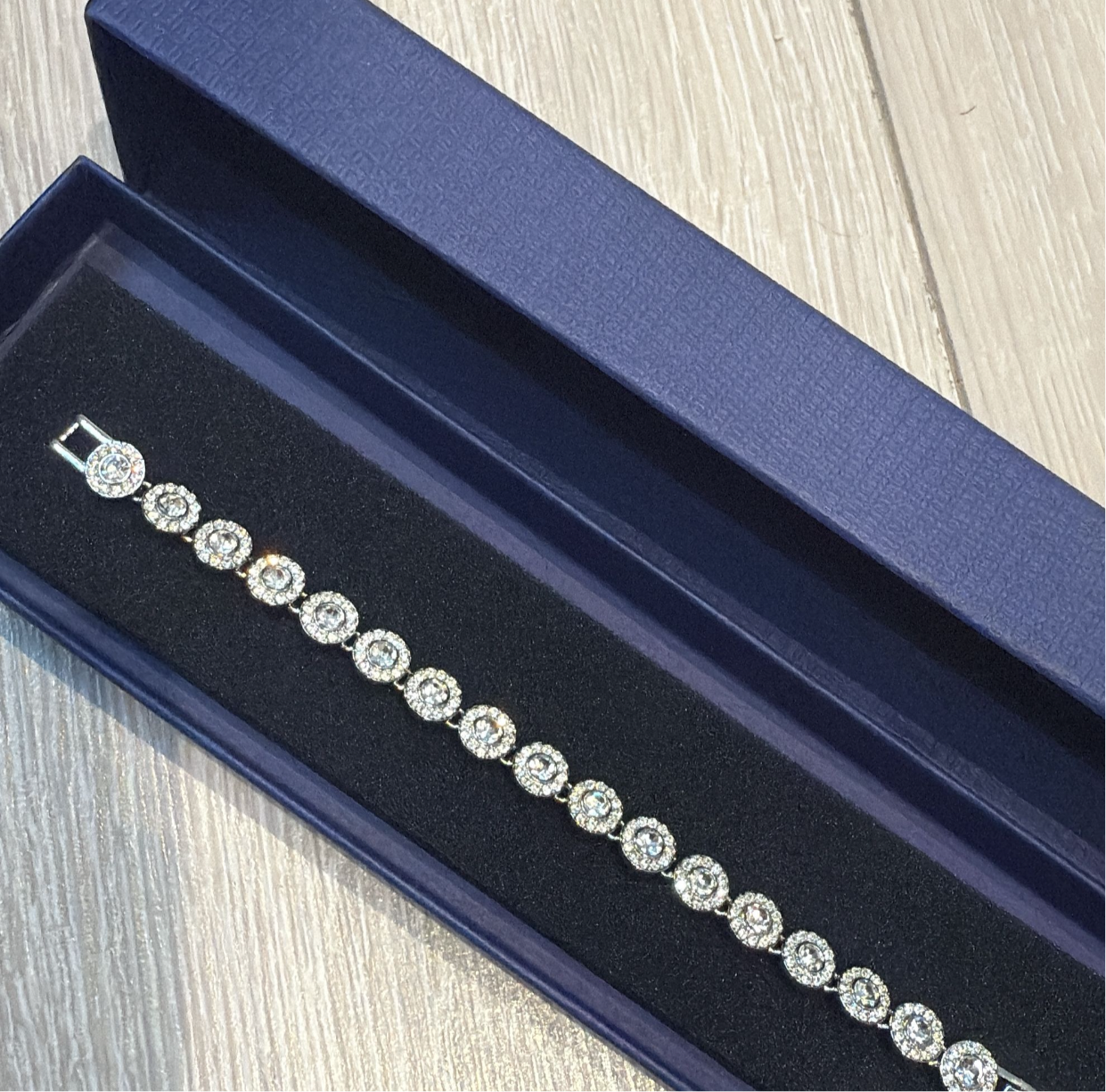 Pretty silver bracelet
